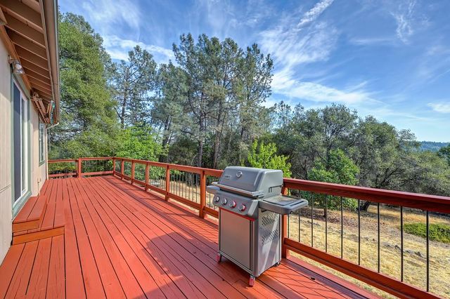 9305 Mosquito Rd, Placerville, CA 95667