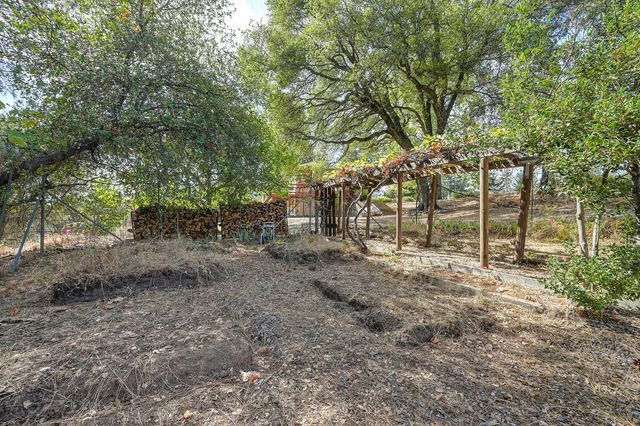 9305 Mosquito Rd, Placerville, CA 95667
