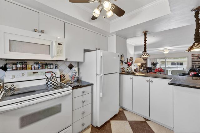 1198 Hillsboro Mile 340, Hillsboro Beach, FL 33062