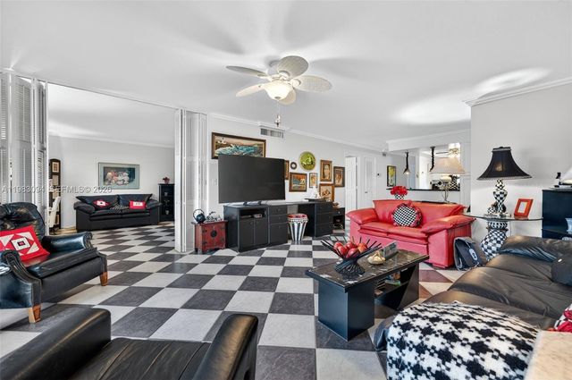 1198 Hillsboro Mile 340, Hillsboro Beach, FL 33062