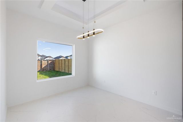 2705 E Pecos Road, Edinburg, TX 78542