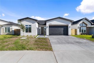 2705 E Pecos Road, Edinburg, TX 78542