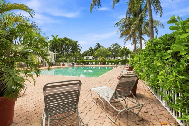 2007 SHOMA Drive 2007, Royal Palm Beach, FL 33414