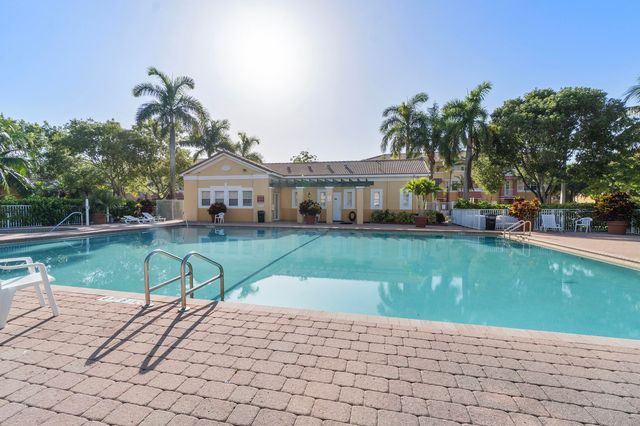 2007 SHOMA Drive 2007, Royal Palm Beach, FL 33414