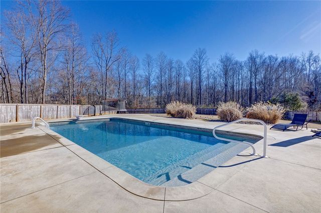 352 Avendell Drive, Easley, SC 29642