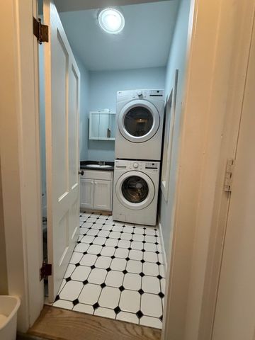 72 Apple D Or Rd B, Framingham, MA 01701