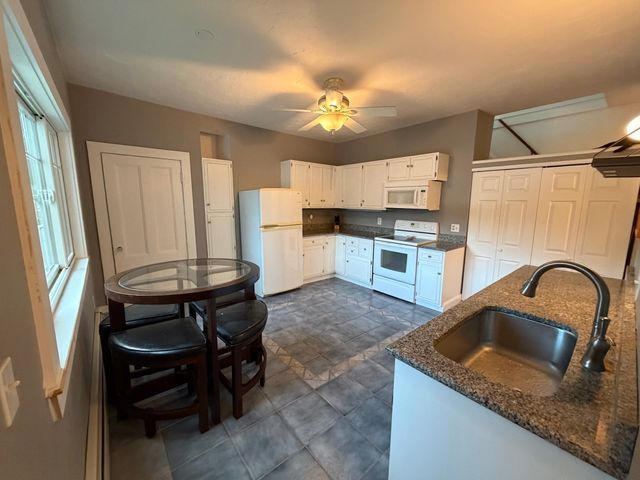 72 Apple D Or Rd B, Framingham, MA 01701