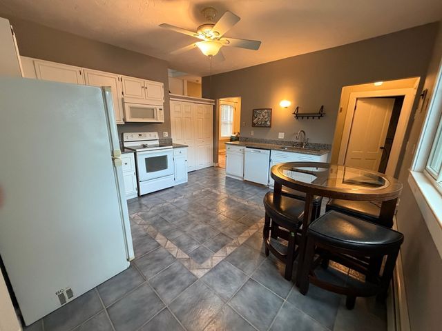72 Apple D Or Rd B, Framingham, MA 01701