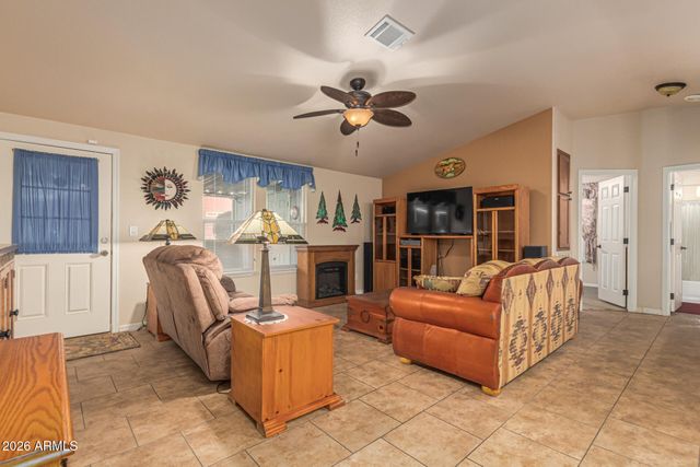 2263 N TREKELL Road 161, Casa Grande, AZ 85122