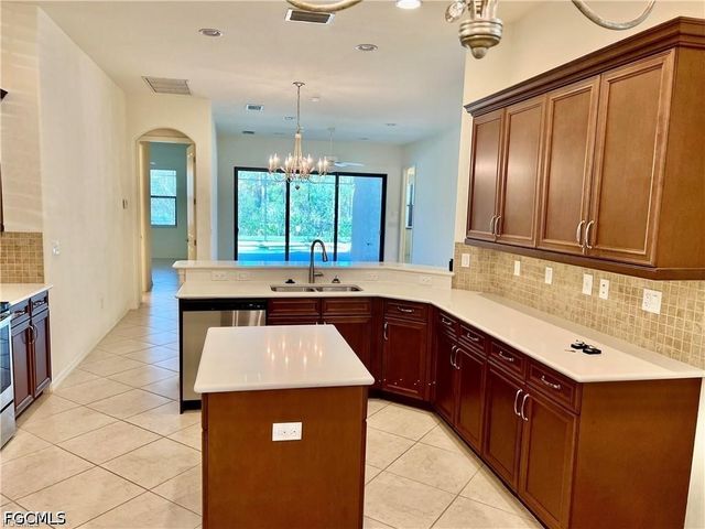 11108 Esteban DR, Fort Myers, FL 33912
