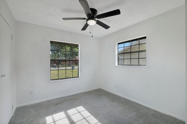 717 Holly Avenue, Fort Pierce, FL 34982