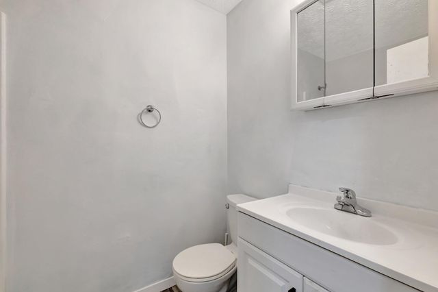 717 Holly Avenue, Fort Pierce, FL 34982