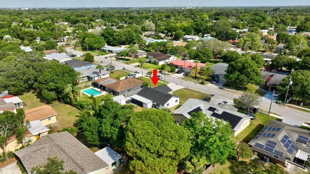 717 Holly Avenue, Fort Pierce, FL 34982
