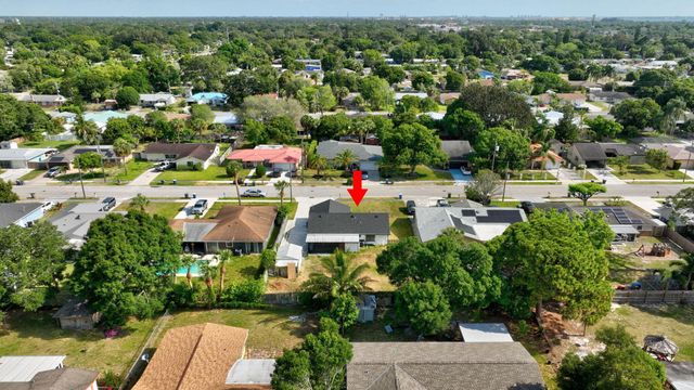 717 Holly Avenue, Fort Pierce, FL 34982