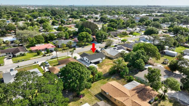717 Holly Avenue, Fort Pierce, FL 34982