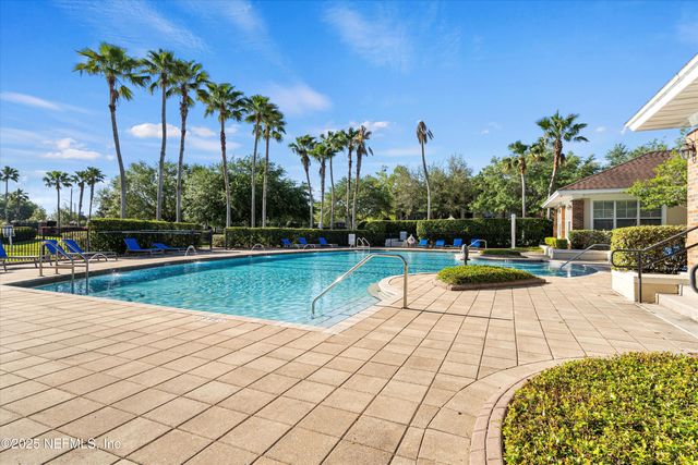 7801 POINT MEADOWS Drive 6104, Jacksonville, FL 32256