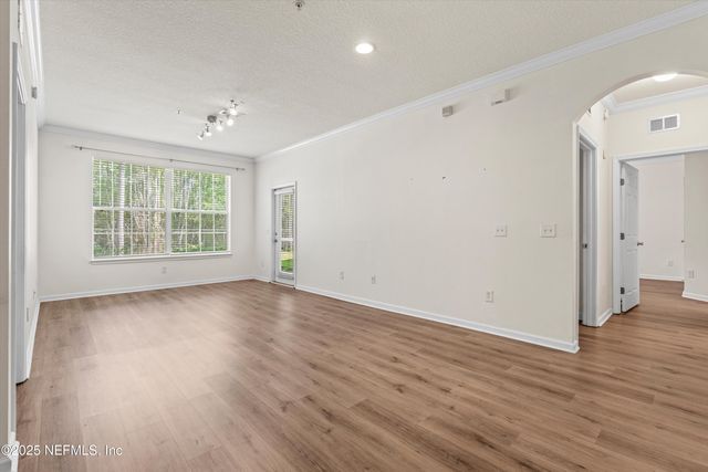 7801 POINT MEADOWS Drive 6104, Jacksonville, FL 32256