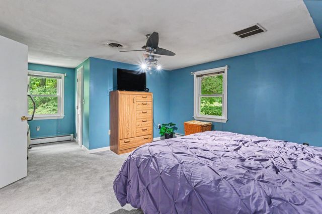 6 Colleen Road, Nashua, NH 03062