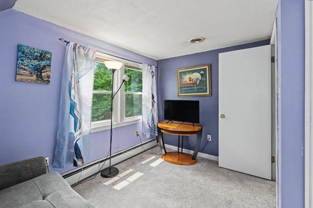 6 Colleen Road, Nashua, NH 03062