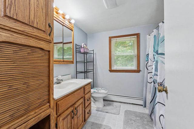 6 Colleen Road, Nashua, NH 03062