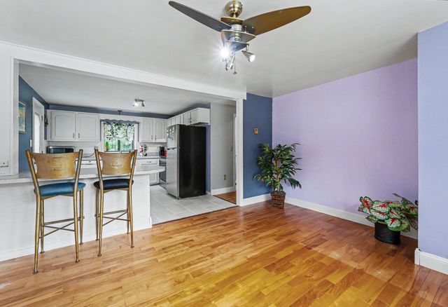 6 Colleen Road, Nashua, NH 03062