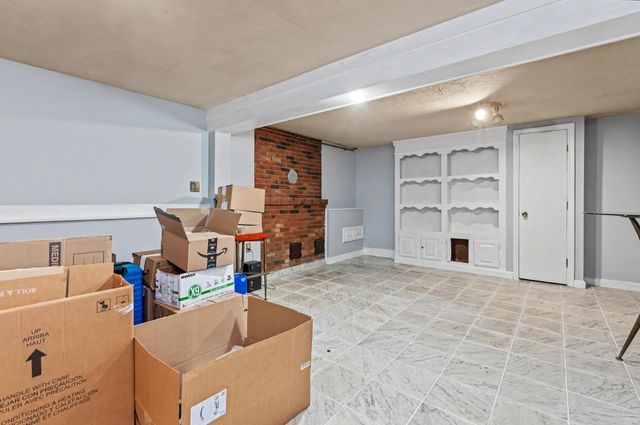 6 Colleen Road, Nashua, NH 03062