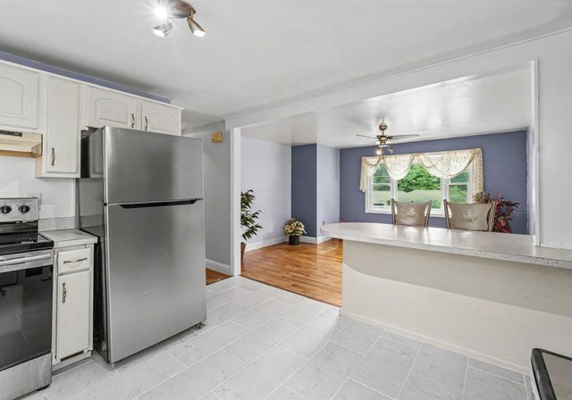 6 Colleen Road, Nashua, NH 03062