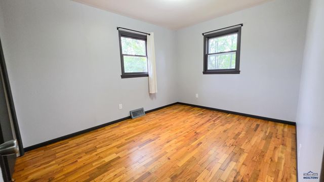 2118 OAK AVE, Rapid City, SD 57701