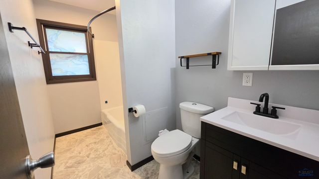 2118 OAK AVE, Rapid City, SD 57701