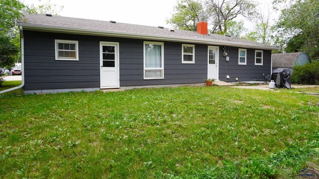 2118 OAK AVE, Rapid City, SD 57701