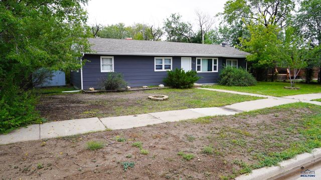 2118 OAK AVE, Rapid City, SD 57701