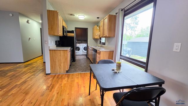 2118 OAK AVE, Rapid City, SD 57701