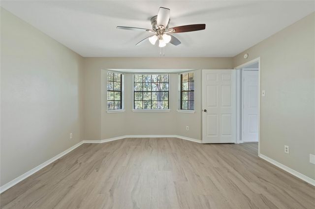 200 Panorama Drive 206, Conroe, TX 77304