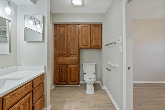 200 Panorama Drive 206, Conroe, TX 77304