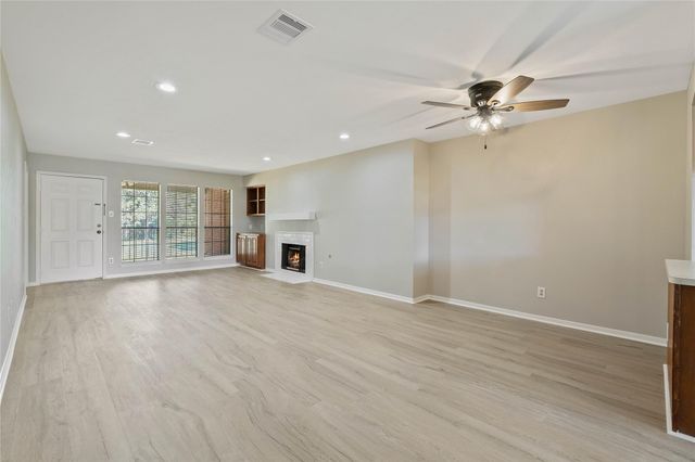 200 Panorama Drive 206, Conroe, TX 77304