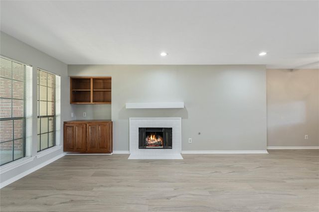 200 Panorama Drive 206, Conroe, TX 77304