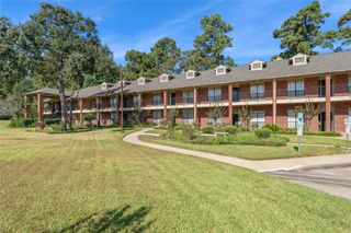 200 Panorama Drive 206, Conroe, TX 77304