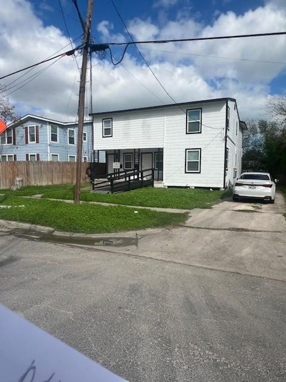 1626 18th St, Corpus Christi, TX 78404