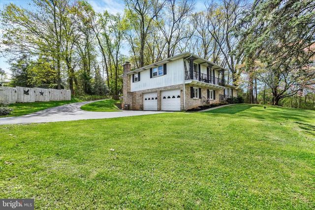 390 MEGGON RD, Red Lion, PA 17356