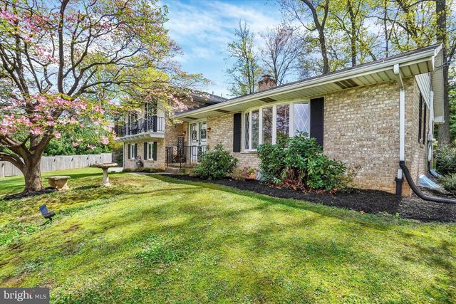 390 MEGGON RD, Red Lion, PA 17356