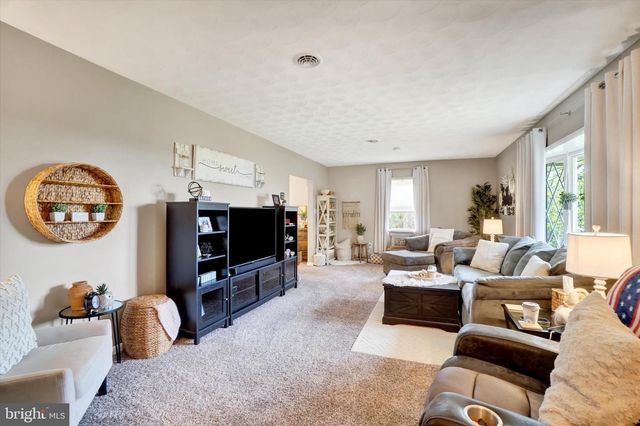 390 MEGGON RD, Red Lion, PA 17356