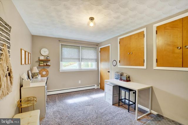 390 MEGGON RD, Red Lion, PA 17356