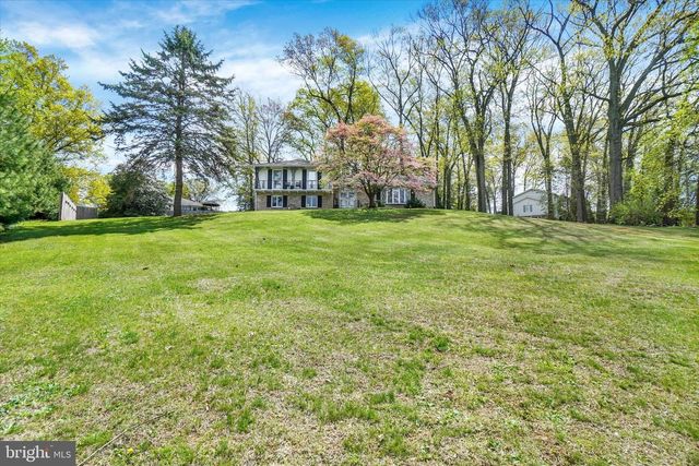390 MEGGON RD, Red Lion, PA 17356