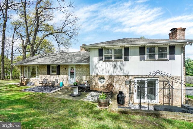 390 MEGGON RD, Red Lion, PA 17356