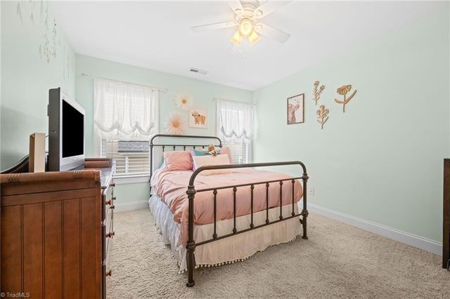 3457 Grandview Crossing Lane, Pfafftown, NC 27040