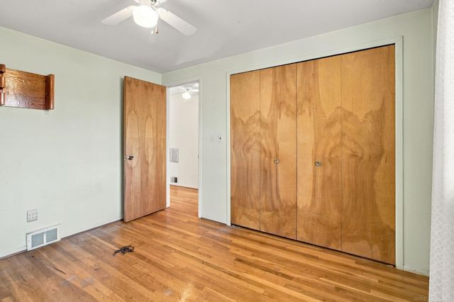 33616 Jefferson Avenue, St Clair Shores, MI 48082