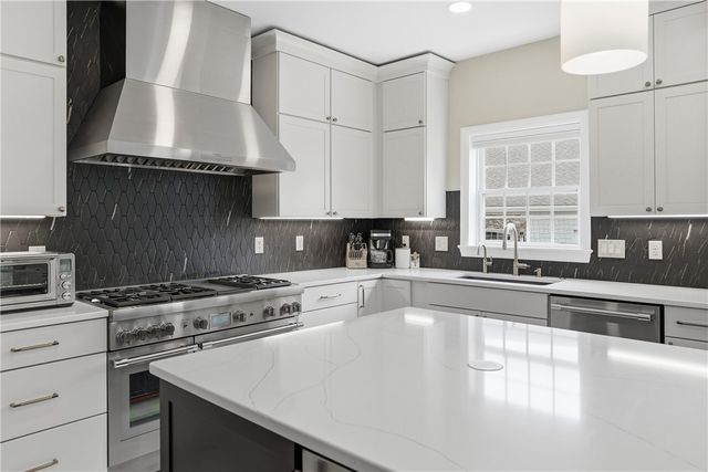 5151 Trillium Dr, Murrysville, PA 15632