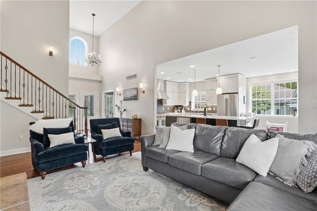 5151 Trillium Dr, Murrysville, PA 15632