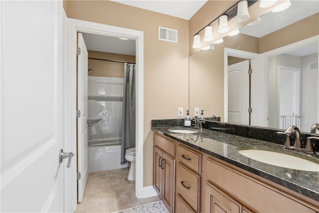 5151 Trillium Dr, Murrysville, PA 15632