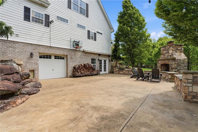 5151 Trillium Dr, Murrysville, PA 15632